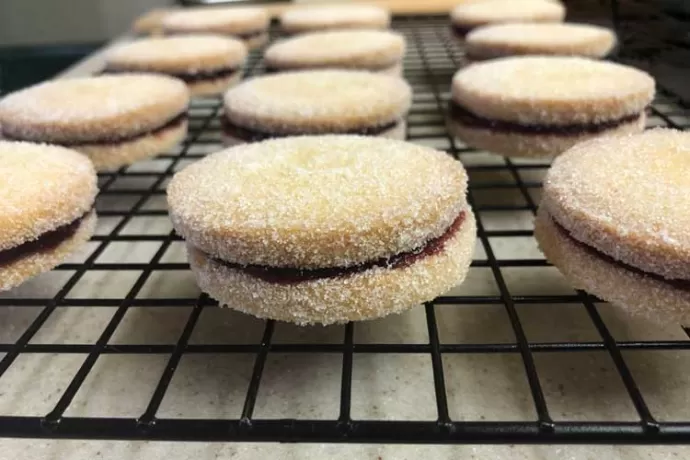 Almond-Raspberry Sandwich Cookies