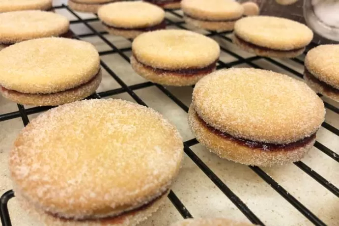 Almond-Raspberry Sandwich Cookies