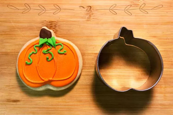 Pumpkins cookie with cookie cutter