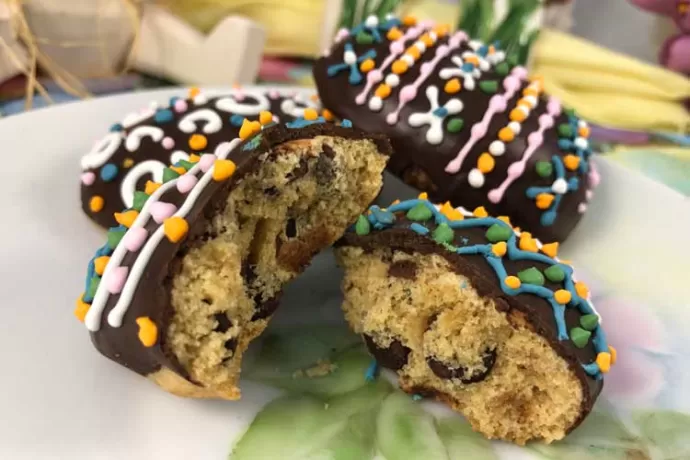 Chocolate Chip Easter Cookies