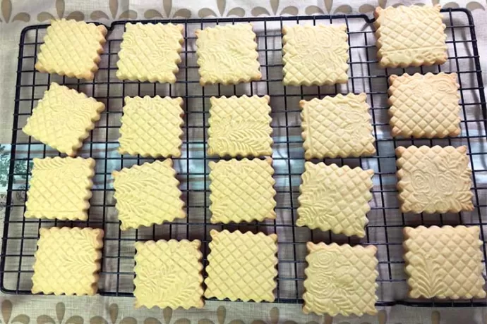 Chocolate-Dipped Shortbread Cookies