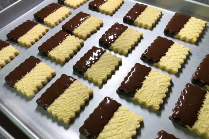 Chocolate-Dipped Shortbread Cookies